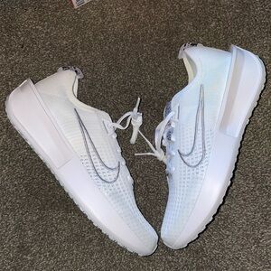 Womens Nike interact run white and metallic silver